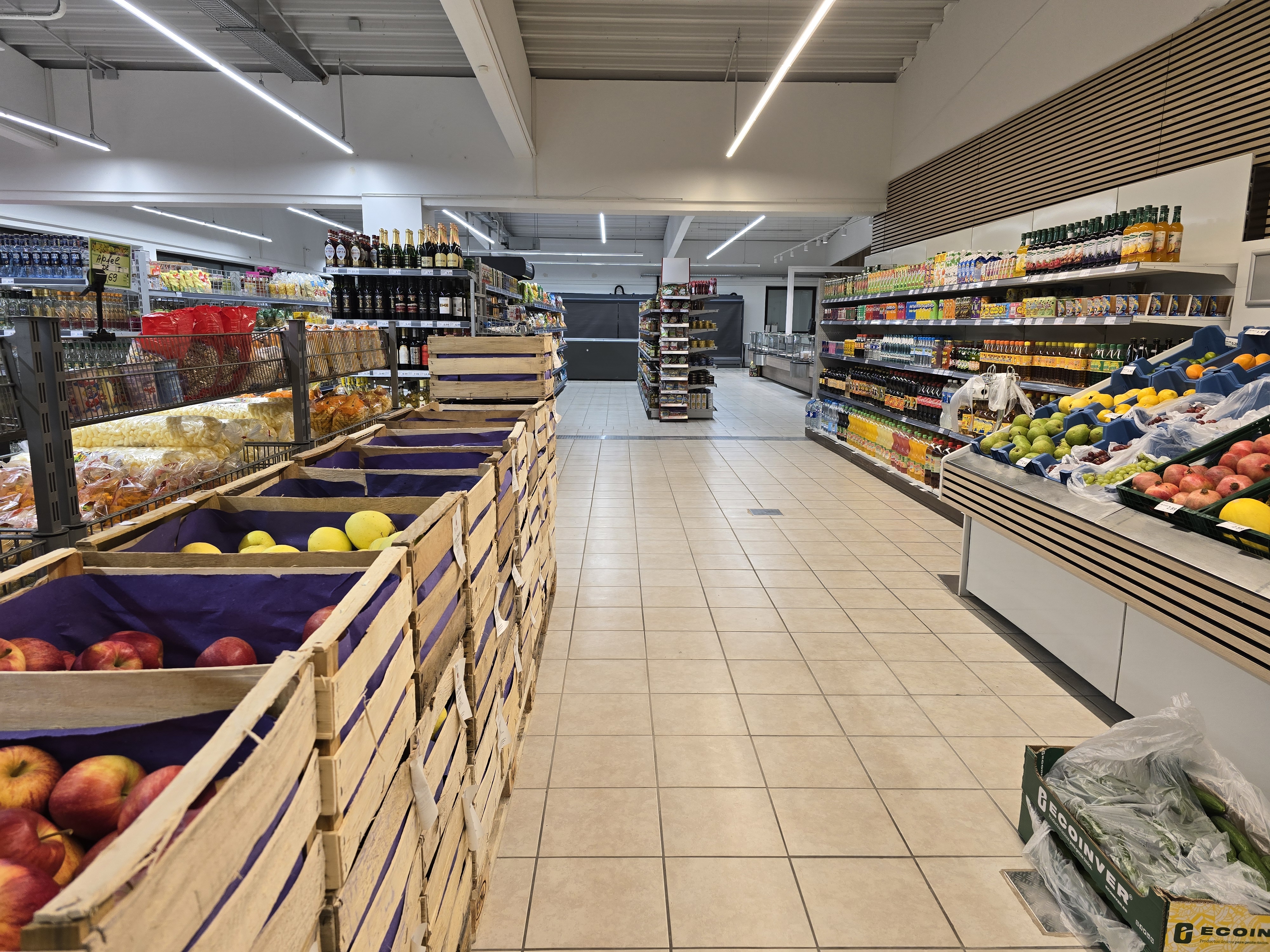 Große Produktauswahl in den Gängen